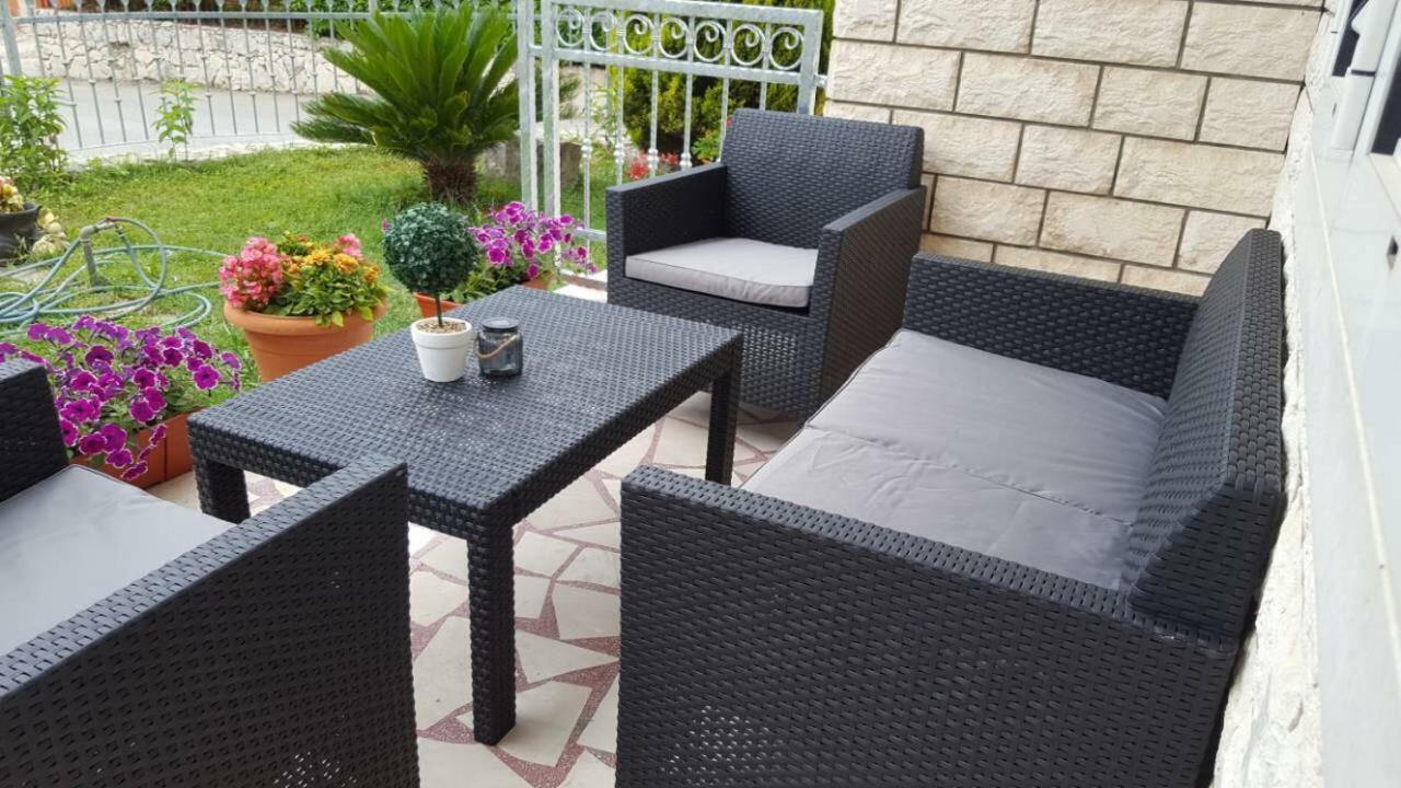 דירות Kaštela Apartman Luly מראה חיצוני תמונה