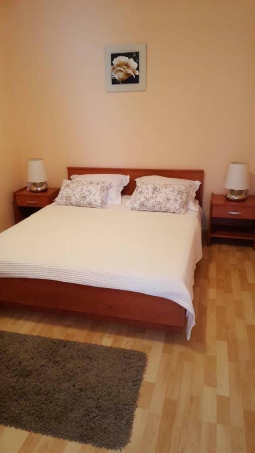 דירות Kaštela Apartman Luly מראה חיצוני תמונה