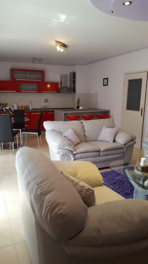 דירות Kaštela Apartman Luly מראה חיצוני תמונה
