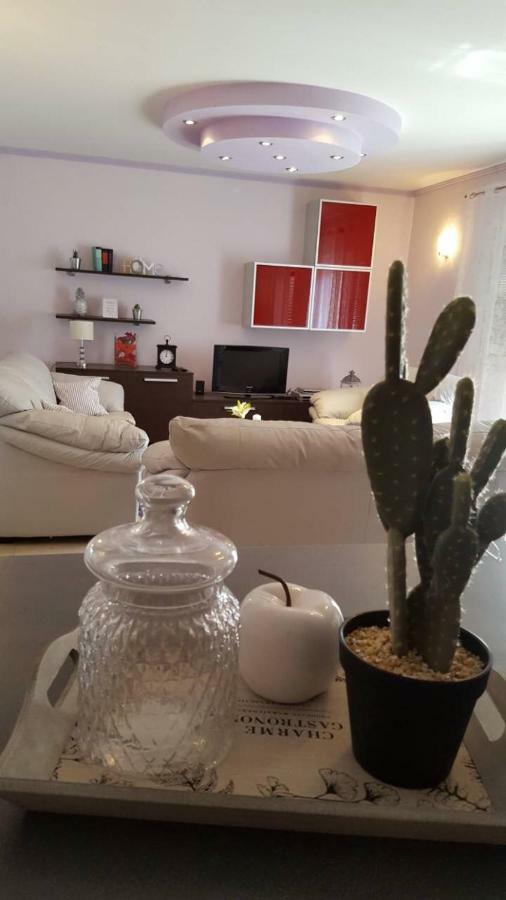 דירות Kaštela Apartman Luly מראה חיצוני תמונה