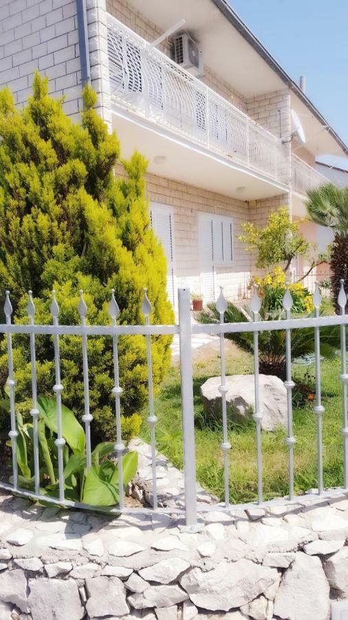 דירות Kaštela Apartman Luly מראה חיצוני תמונה