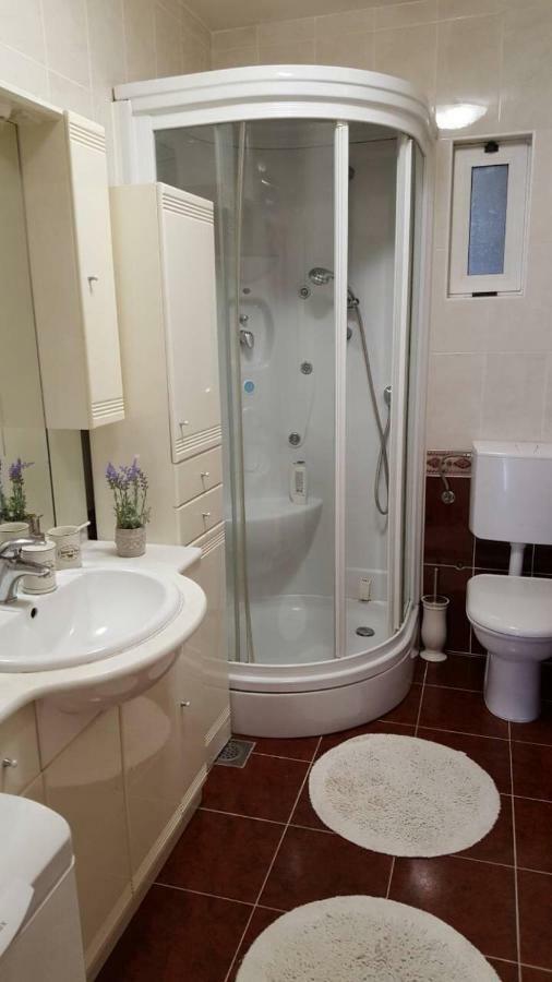 דירות Kaštela Apartman Luly מראה חיצוני תמונה