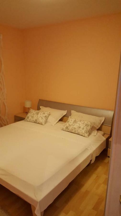 דירות Kaštela Apartman Luly מראה חיצוני תמונה